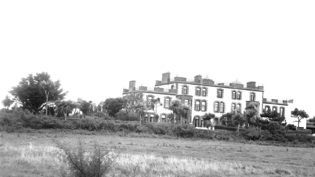 1925 History of kellys resort hotel