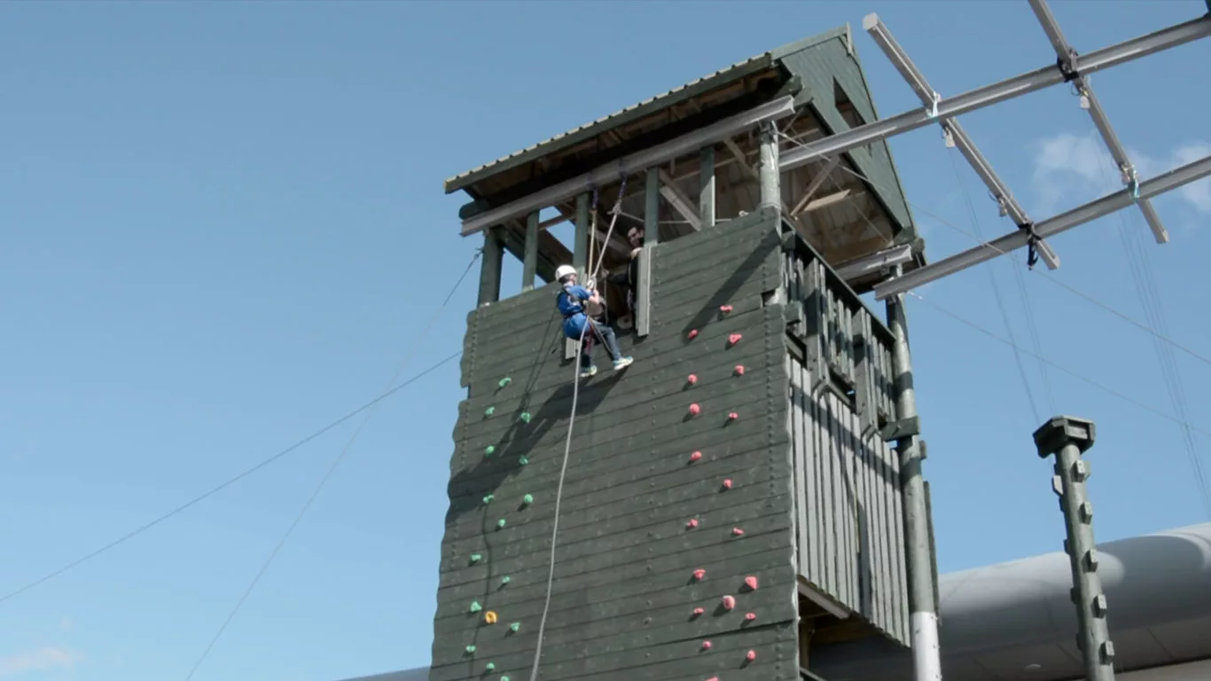 Ab-sailingat-leisuremax