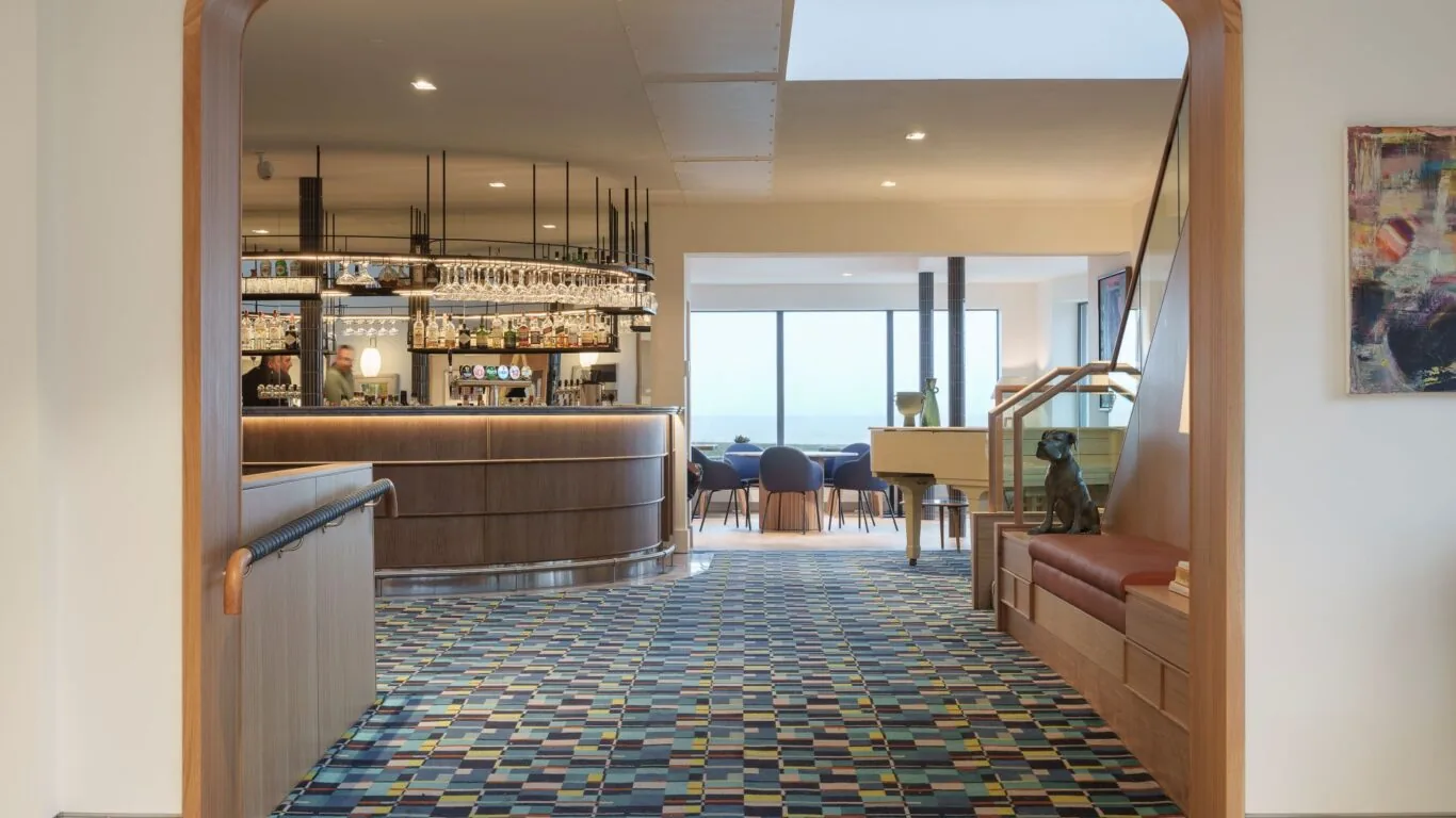 ivy-room-at-kellys08